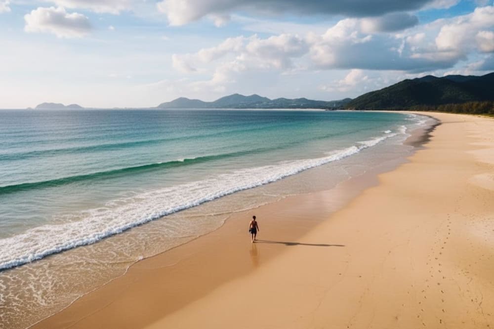 Để h&agrave;nh tr&igrave;nh kh&aacute;m ph&aacute; b&atilde;i biển Tuy H&ograve;a thật su&ocirc;n sẻ v&agrave; đ&aacute;ng nhớ, bạn n&ecirc;n chuẩn bị kỹ lưỡng gi&uacute;p tận hưởng trọn vẹn chuyến đi